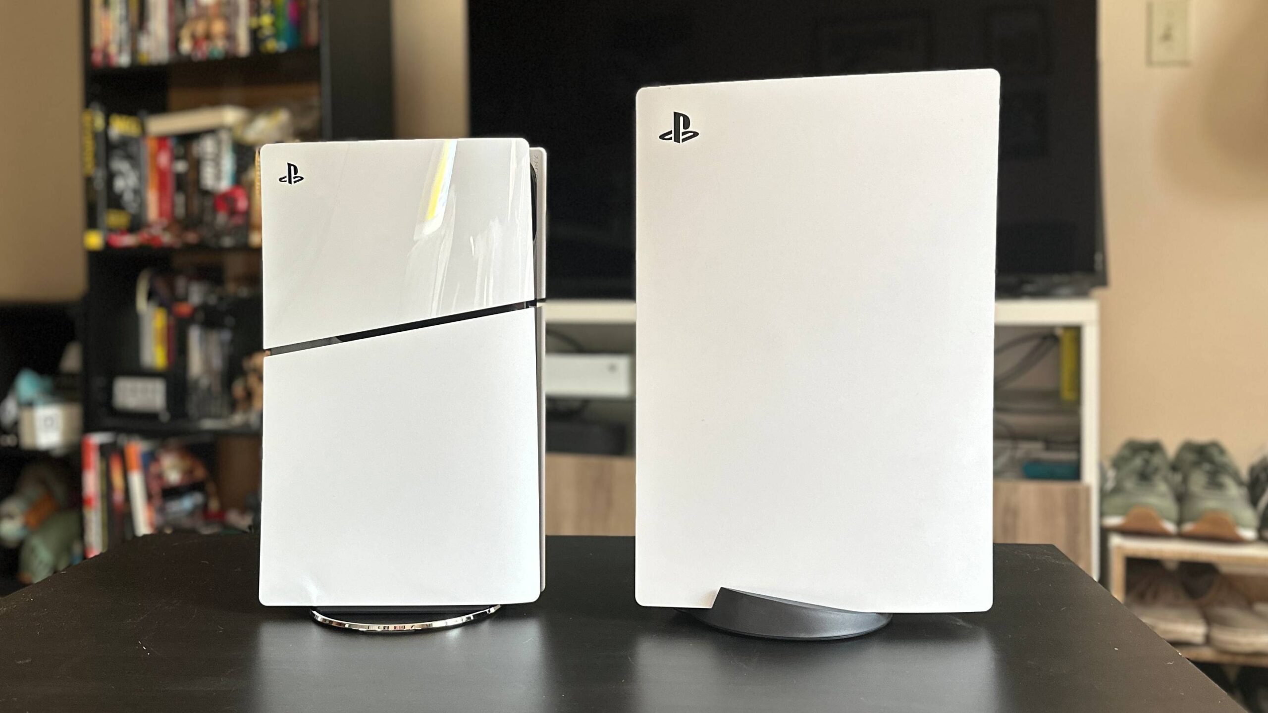 Difference between the PS5 Slim and the regular PS5.